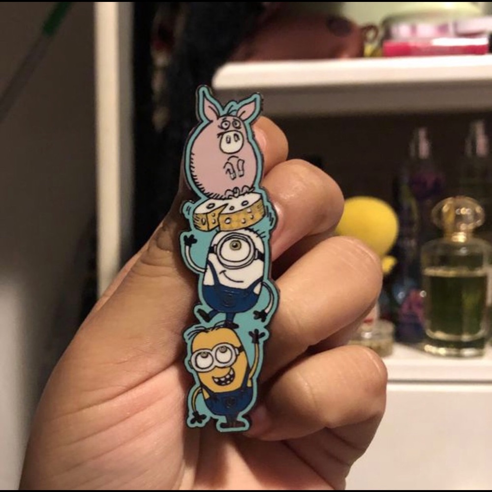 Despicable Me minions enamel pin